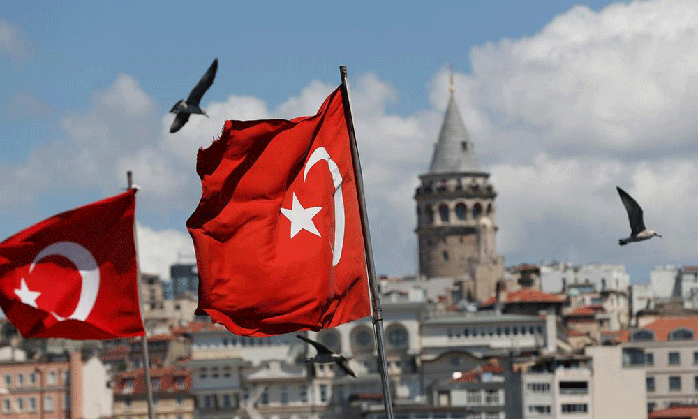لماذا أغلقت تركيا أجوائها