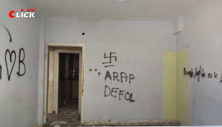 دعوات لطرد السوريين من تركيا عبر كتابات على جدران منازلهم
