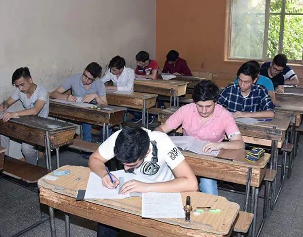 نحو 575 ألف تلميذ وطالب يتقدمون إلى امتحانات الشهادات العامة