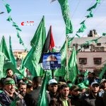 حماس تراجع مواقفها وتقرر بالإجماع إعادة العلاقات مع دمشق