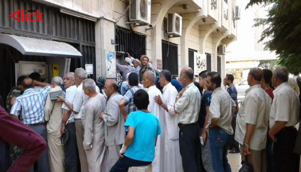 15 منها خارج الخدمة.. المواطن ينتظر حظه للحصول على راتبه من صرافات التجاري بحمص