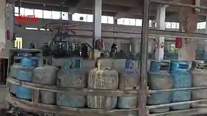 نقابة نفط حماة: انتاج الغاز المنزلي في المحافظة ارتفع إلى 11500 اسطوانة يومياً (فيديو)