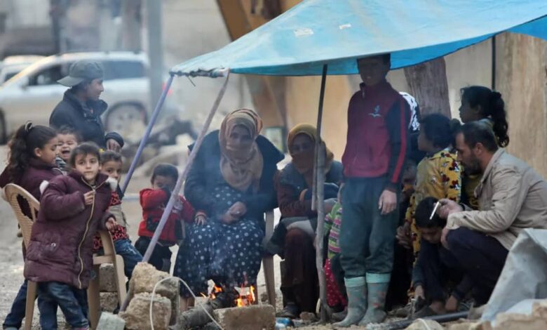 للمرة الثانية.. "المجموعات المسلحة" شمالي سورية تؤجّل وصول المساعدات الإنسانية للمتضررين من الزلزال
