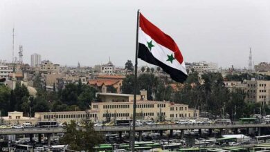 واشنطن تُعد ورقة جديدة للضغط على دمشق.. "مشروع قانون" يفرض عقوبات على الدول التي تتعاون مع سورية