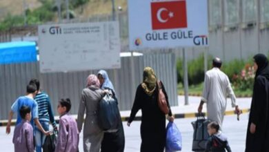 اكتظاظ معابر الشمال بمئات اللاجئين السوريين المرحلين قسراً من قبل السلطات التركية